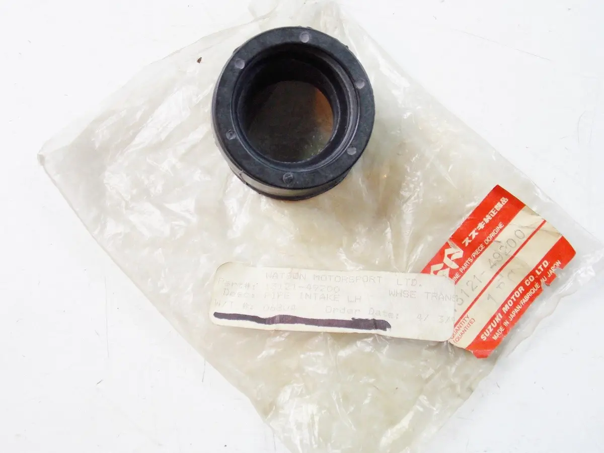 Nos Suzuki 1980-1983 Lh Intake Pipe Connector Gs1100 13121-49200 1