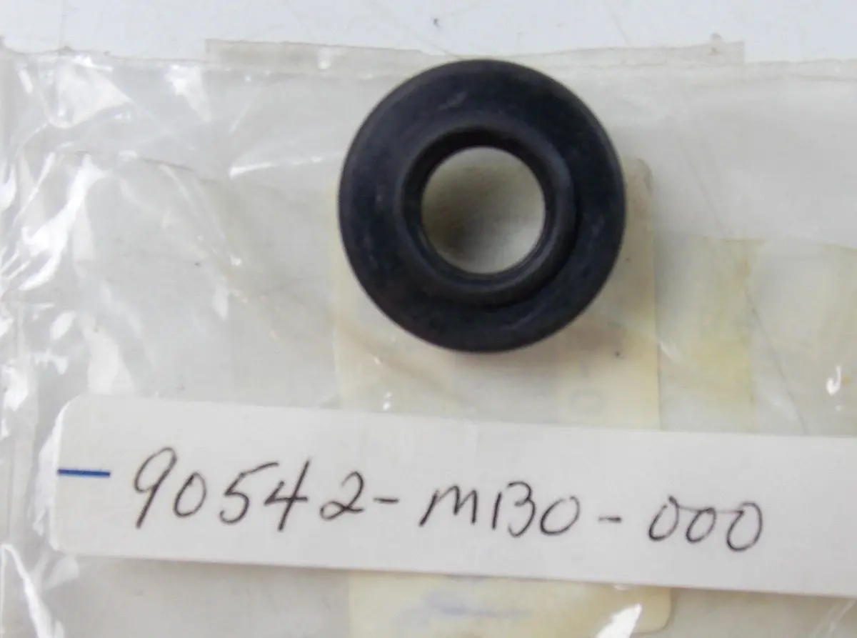Nos Honda 1982-2015 Rubber Mounting Seal Vf750 Vt500 Gl1200  90542-Mb0-000 1