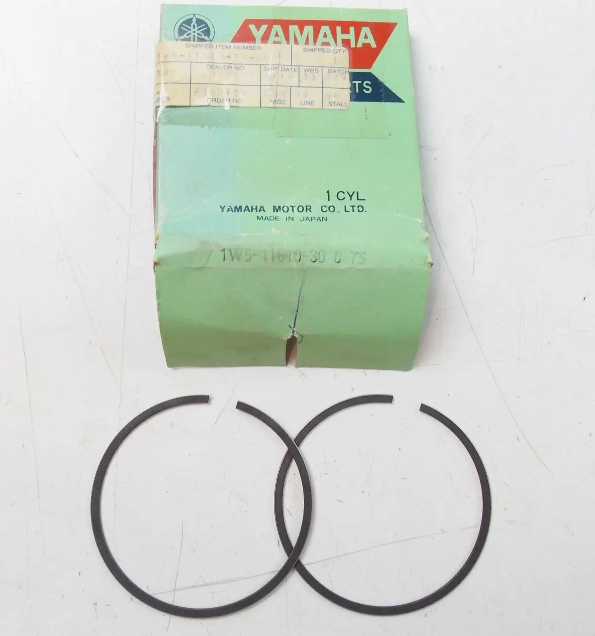 Nos Yamaha 1979-1982 Piston Ring Set 3Rd O/S 0.75 It250   1W5-11610-30 1