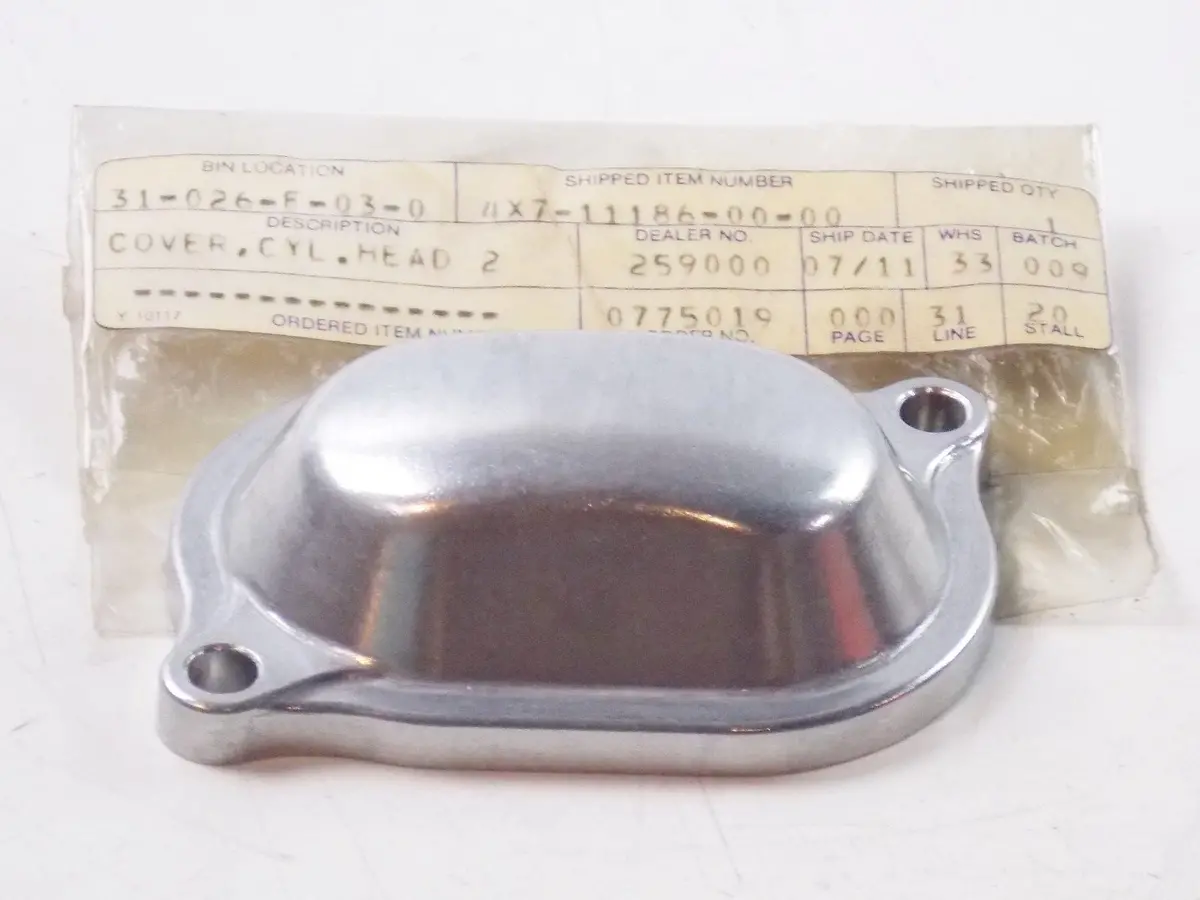 Nos Yamaha  1981 1982 1983 Cylinder Head Cover 2 Xv750 Xv920  4X7-11186-00 1