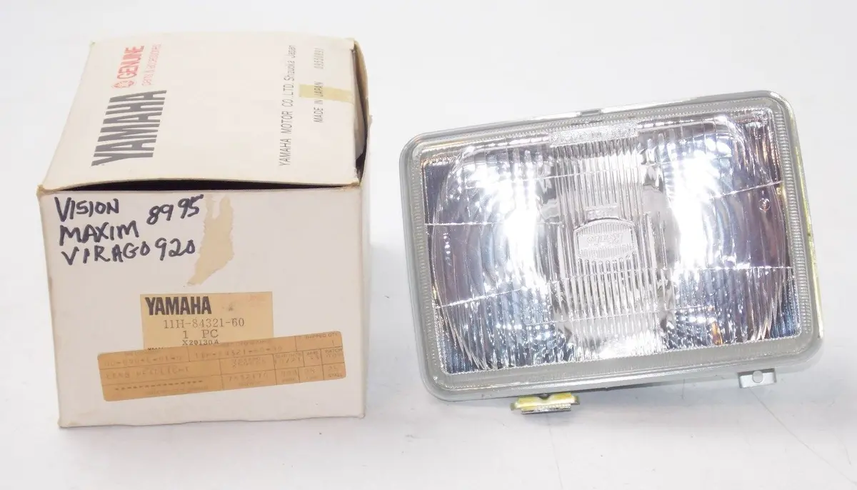 Nos Yamaha  1982-1985 Headlight Lens Xj650 Xs400 Xv920 Xz550 Fj600 11H-84321-60 1