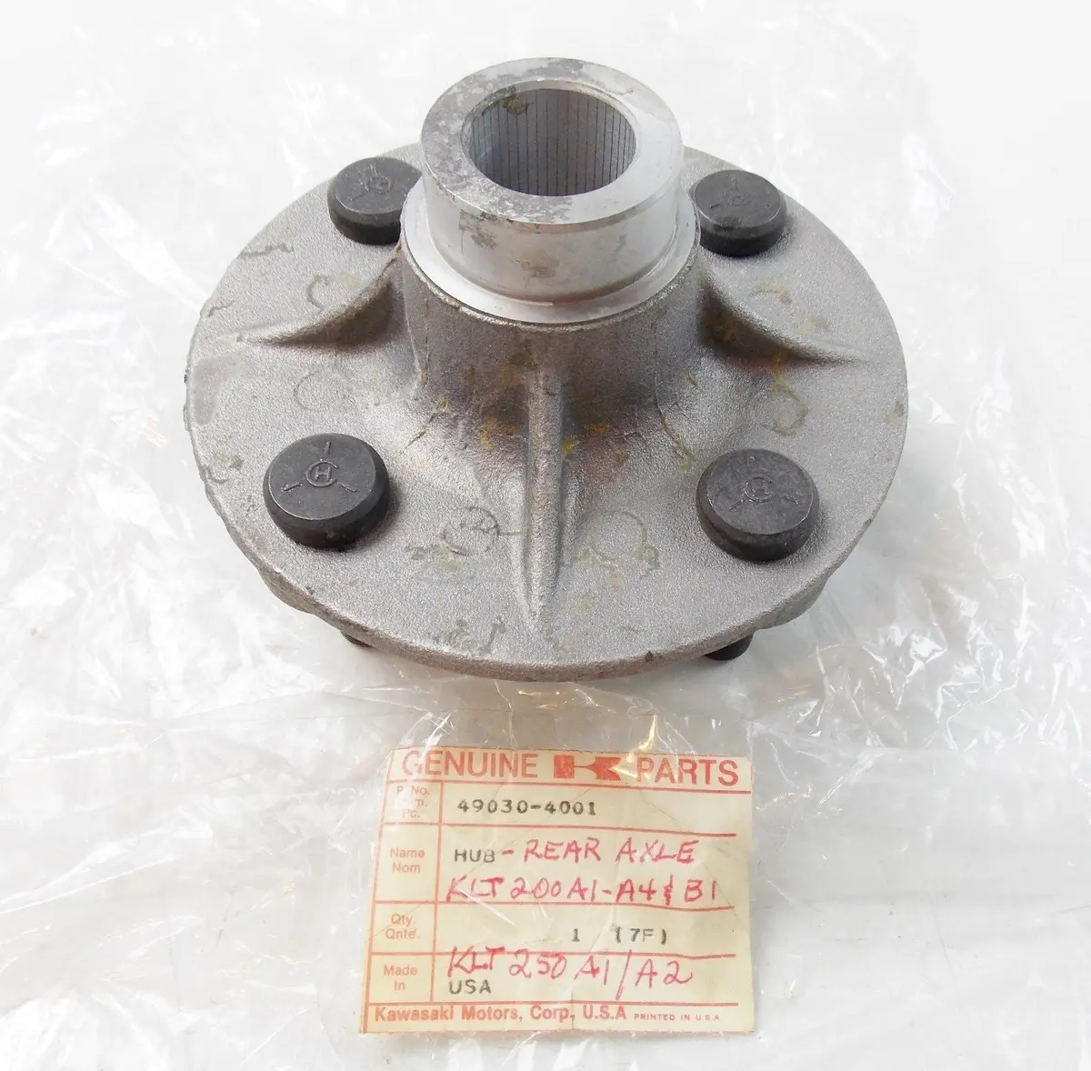 Nos Kawasaki  1981 1982 1983 Rear Axle Hub Klt200 Klt250   49030-4001 1