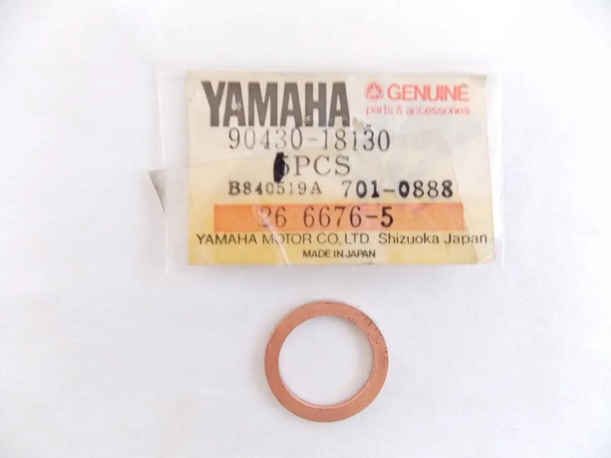 Nos Yamaha  1975-1983 1999-2014 Crankcase Gasket (3)  Xs650 Wr400  90430-18130 1
