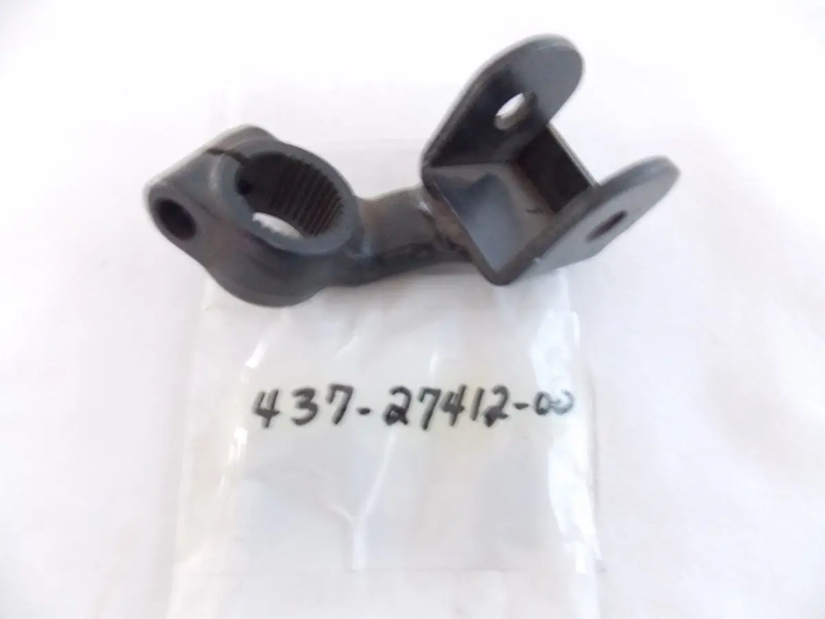 Nos Yamaha  1974 1975 Footrest Bracket 1 Dt100 Dt175  437-27412-00 1