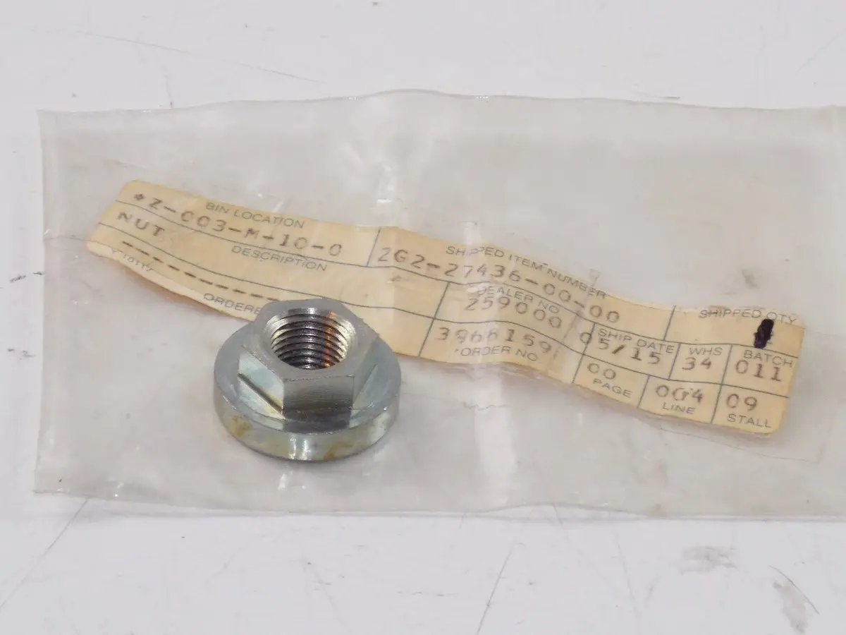 Nos Yamaha 1978 1979 Footrest Nut Xs750   2G2-27436-00 1