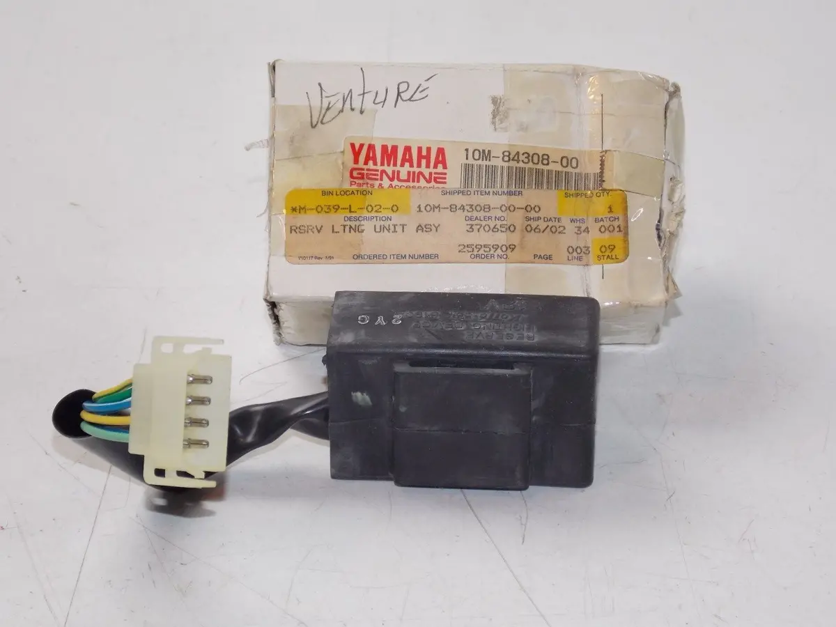 Nos Yamaha 1983 Reserve Lighting Unit Xvl12   10M-84308-00 1