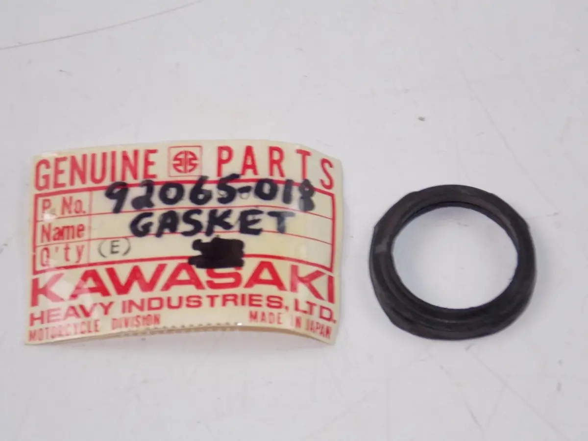 Nos Kawasaki 1970-1976 Oil Tank Cap Gasket (Three)  G4 F6 F7  92065-018 1
