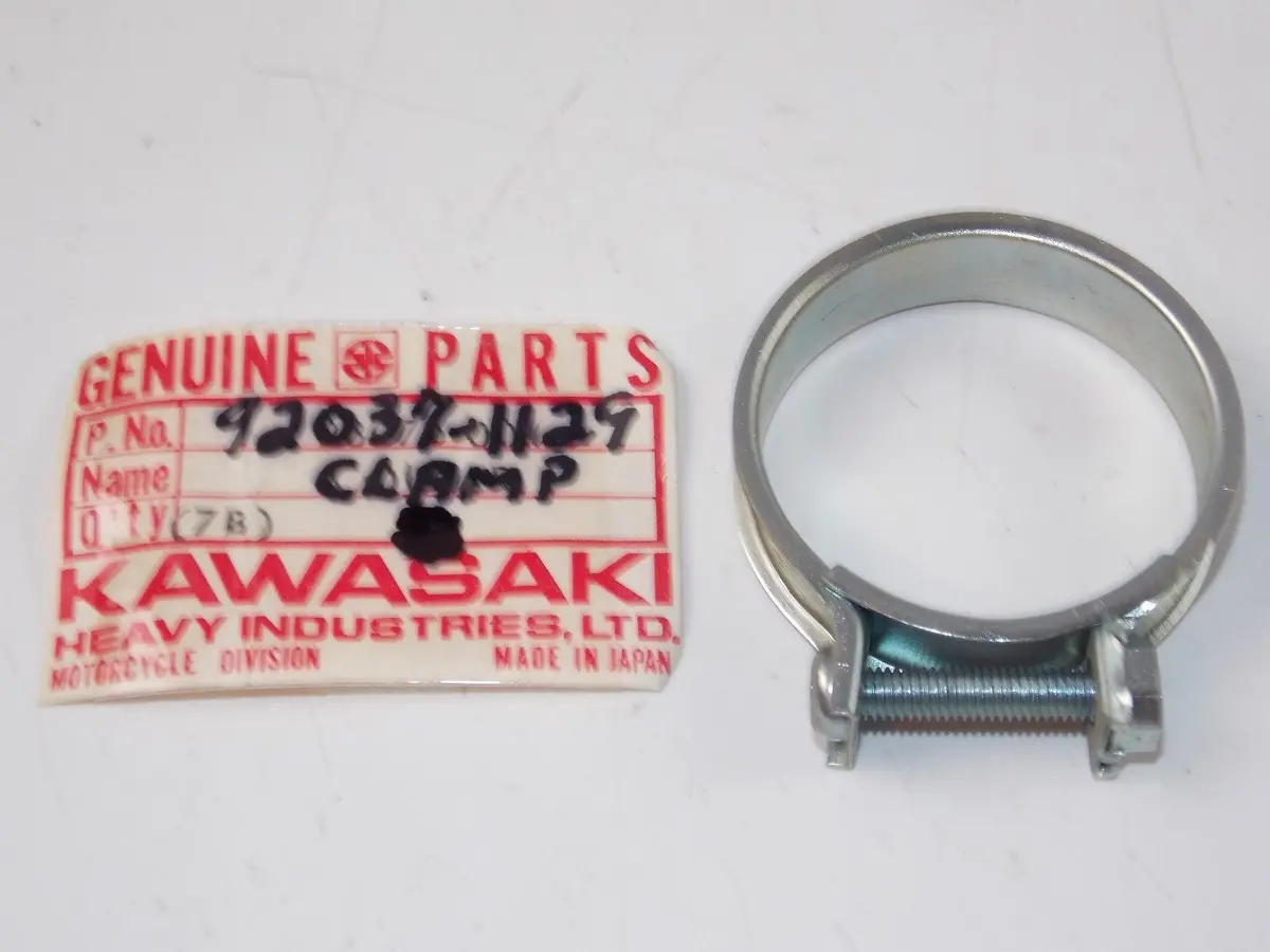 Nos Kawasaki 1980-2001 Carburetor Clamp 40Mm Kxt250 Fdx175 Kz550  92037-1129 1