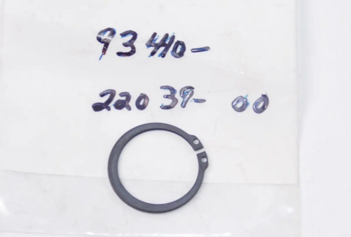 Nos Yamaha Circlip 93440-22039 1