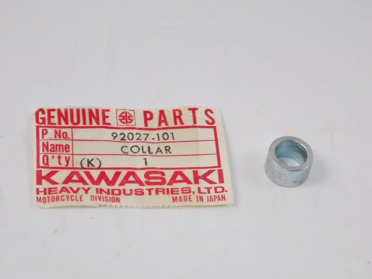 Nos Kawasaki 1970 1971 1972 1973 1974 1975 Collar F5 F8 F9  92027-101 1