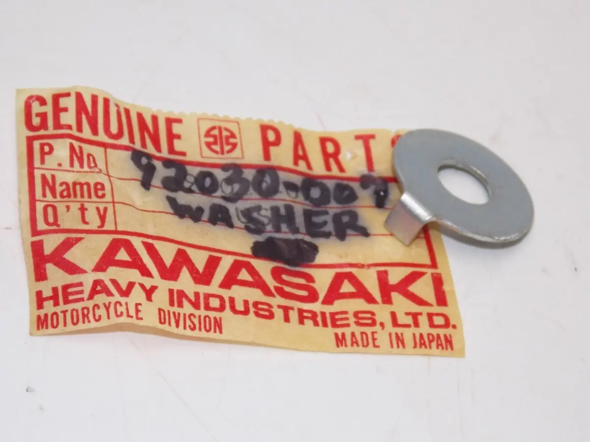 Nos Kawasaki 1969-1975 Lock Washer 8Mm (Two) G3 G5 92030-007 1