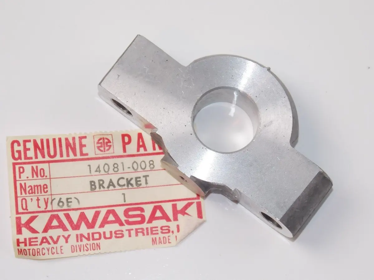 Nos Kawasaki 1974-1978 Balancer Bracket B Kz400  14081-008 1