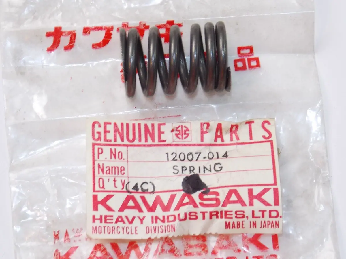 Nos Kawasaki 1988-2005 Inner Valve Spring Klt200/250 Kz200/400/440 12007-014 1
