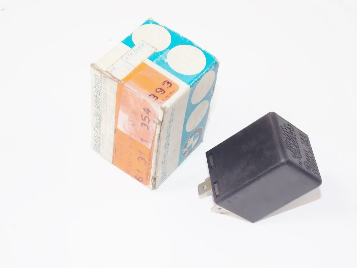 Nos Oem Bmw 68-87 Series 5(E12/E28) 6(E24/E63) 7(E23/E32) Mini Relay 61311354393 1