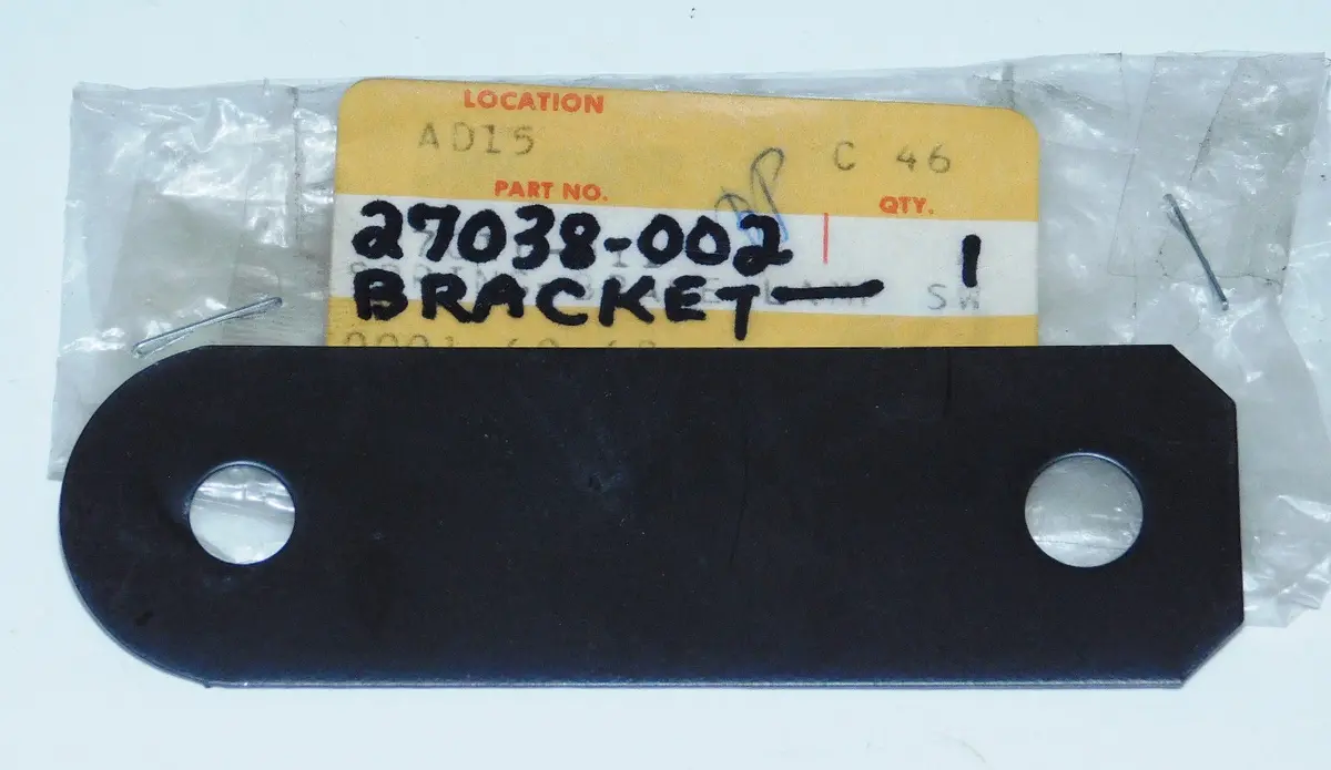 Nos Kawasaki 1972 1973 1974 1975 1976 1977 Z1 Kz400 Horn Bracket Mount 27038-002 1