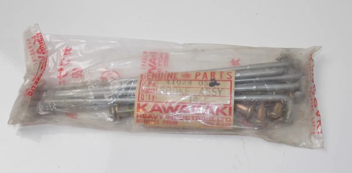 8 Spokes 8 Nipples Rear Outer Wheel Kawasaki 1973 1974 1975 F11 41028-052 1
