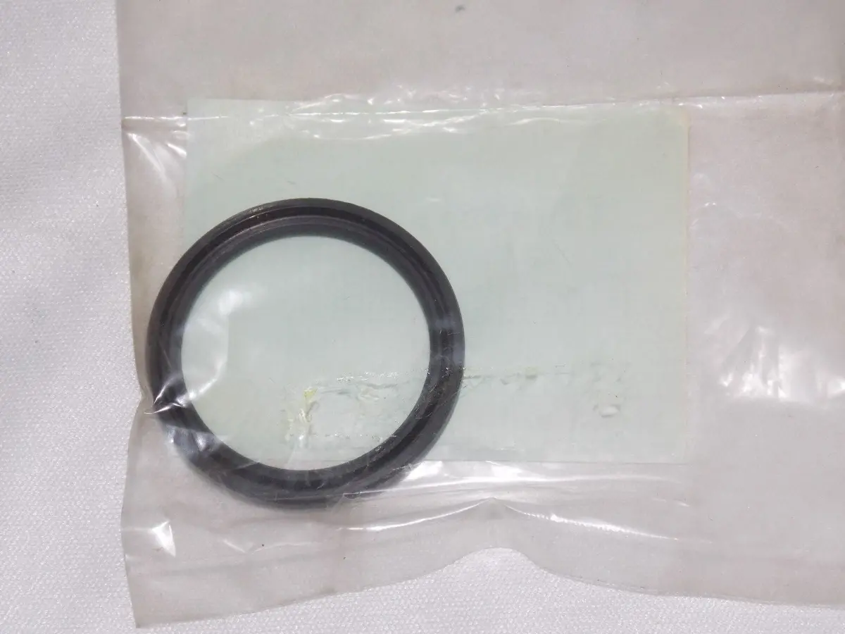 Nos Kawasaki 1985-2015 Oil Seal Kdx200 Vn900 Kx125/250/500  92049-1205 1