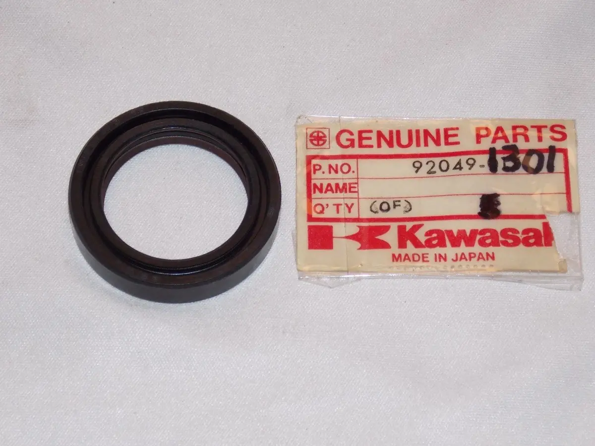 Nos Kawasaki 1988-2005 Oil Seal Kx125  92049-1301 1
