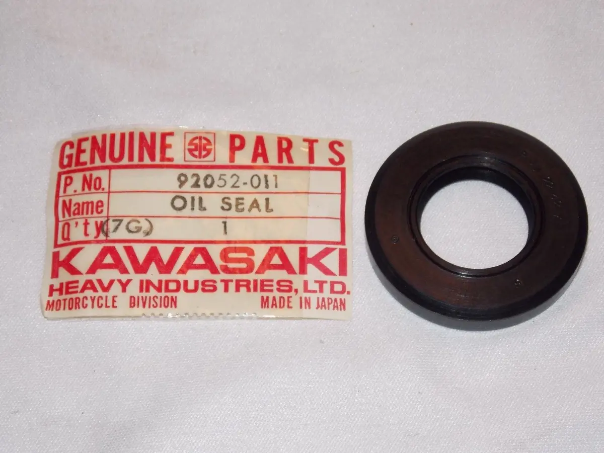 Nos Kawasaki 1974-1983 Oil Seal Kz400 Kz440 Kz550  92052-011 1