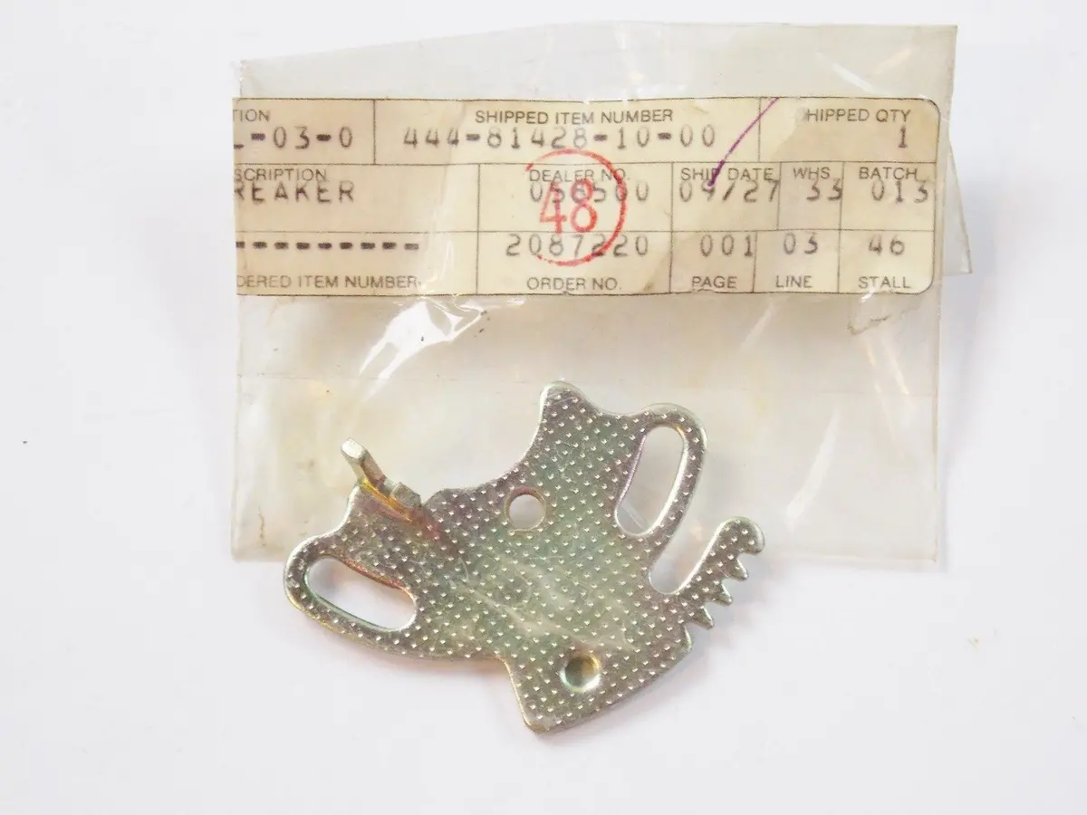 Nos Oem Yamaha  1974 1975 Breaker Plate Dt125   444-81428-10 1