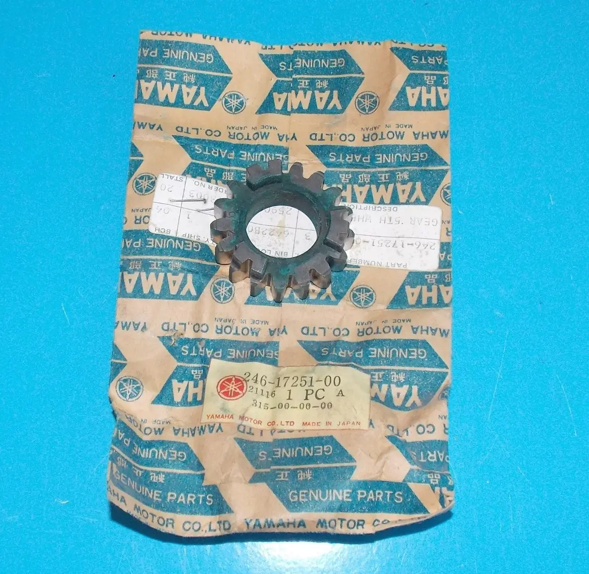 Nos Yamaha 1967 1969 1970 5Th Wheel Gear Yds5/6 Ym2   246-17251-00 1
