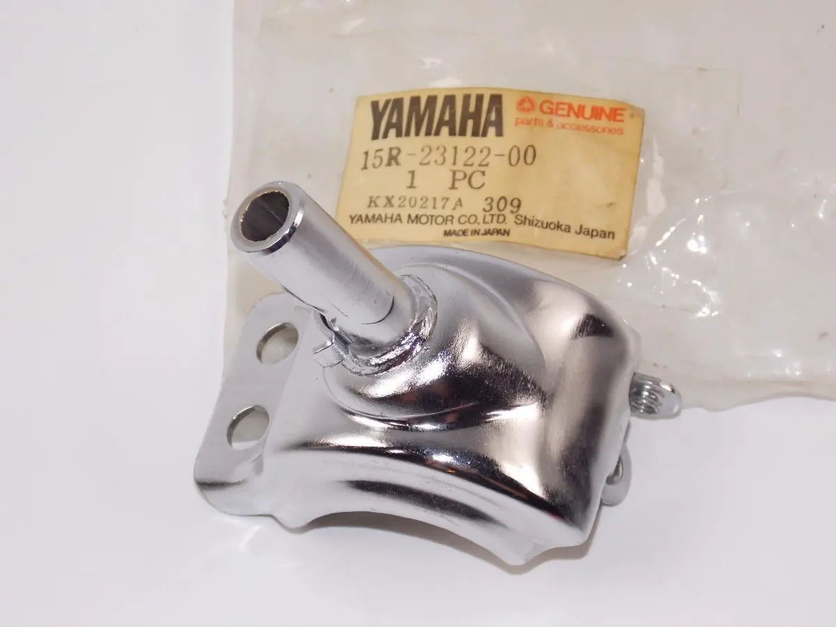 Nos Yamaha  1982 Turn Signal Outter Cover 1 Xj750 15R-23122-00 1