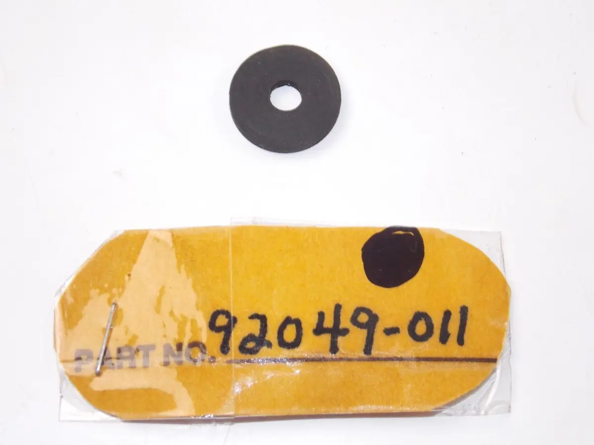 Nos Oem Kawasaki 2009/10/11/12  Oil Seal Kx450 Kx125 Kdx400   92049-011 1