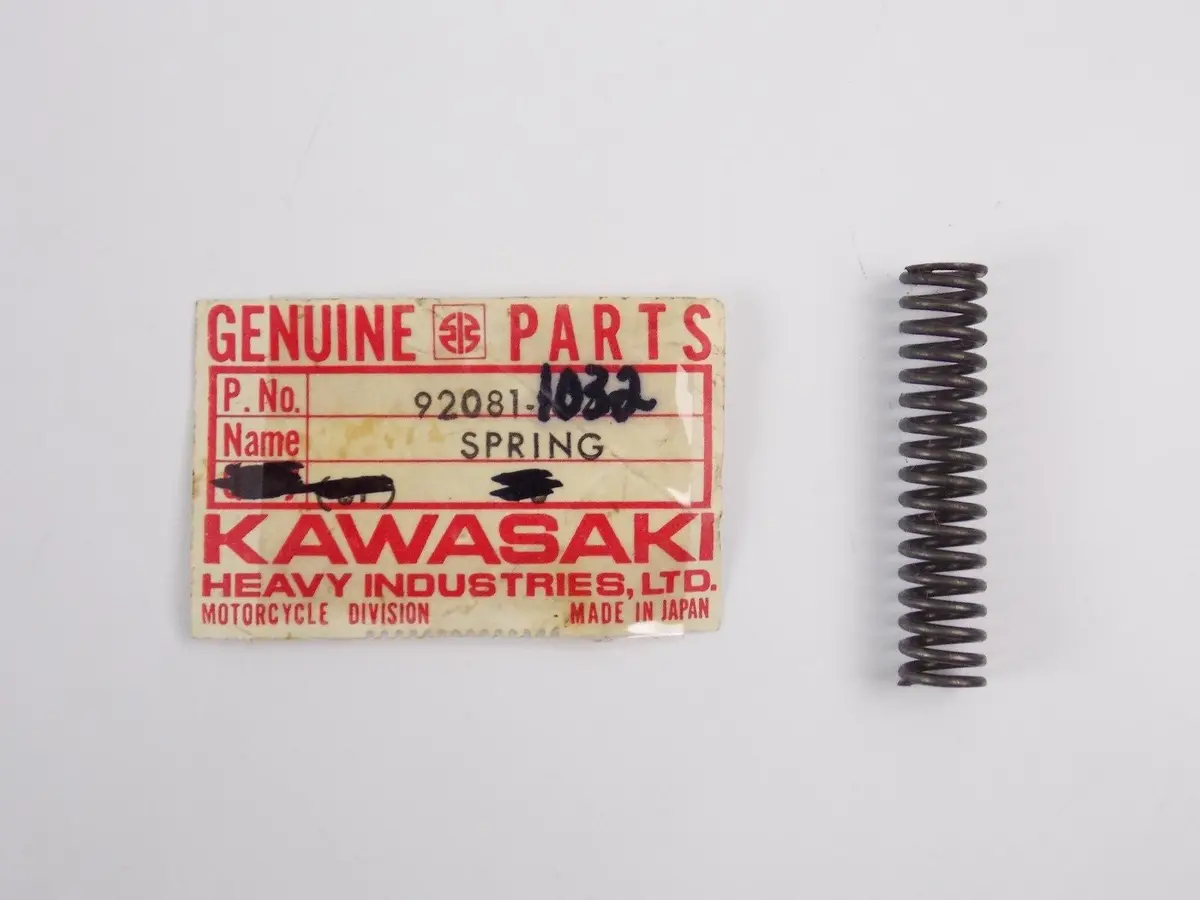 Nos Oem Kawasaki 1978 1979 Main Stand Spring Kz400  92081-1032 1