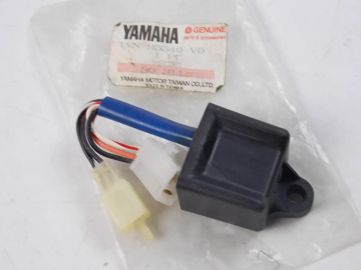 Oem Nos Yamaha 1986 1990 Ct50 Dx100 Scooter Cdi Ignition Unit 1Vn-H5540-V0 1