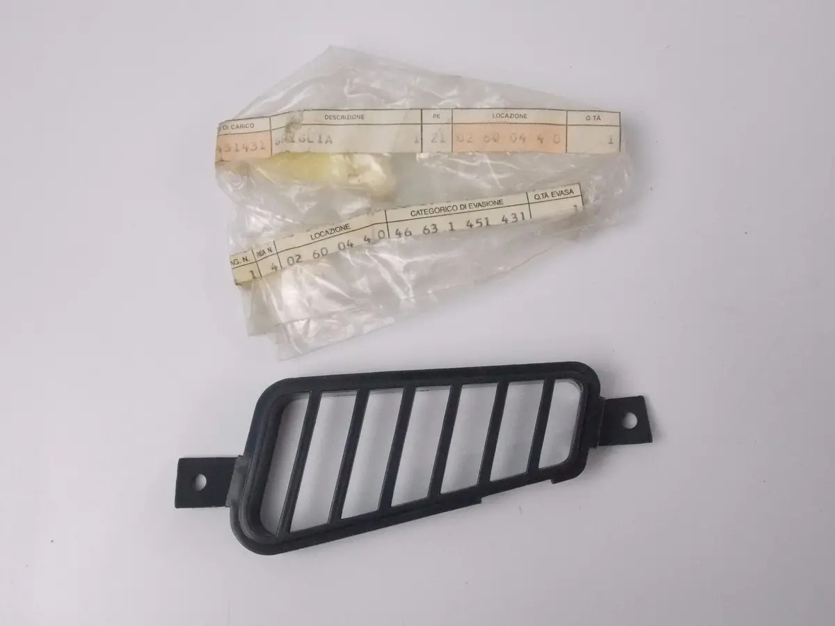 Nos Oem Bmw 1984-1996 K 100|1100 Rs Radiator Trim Grid 46631451431 1