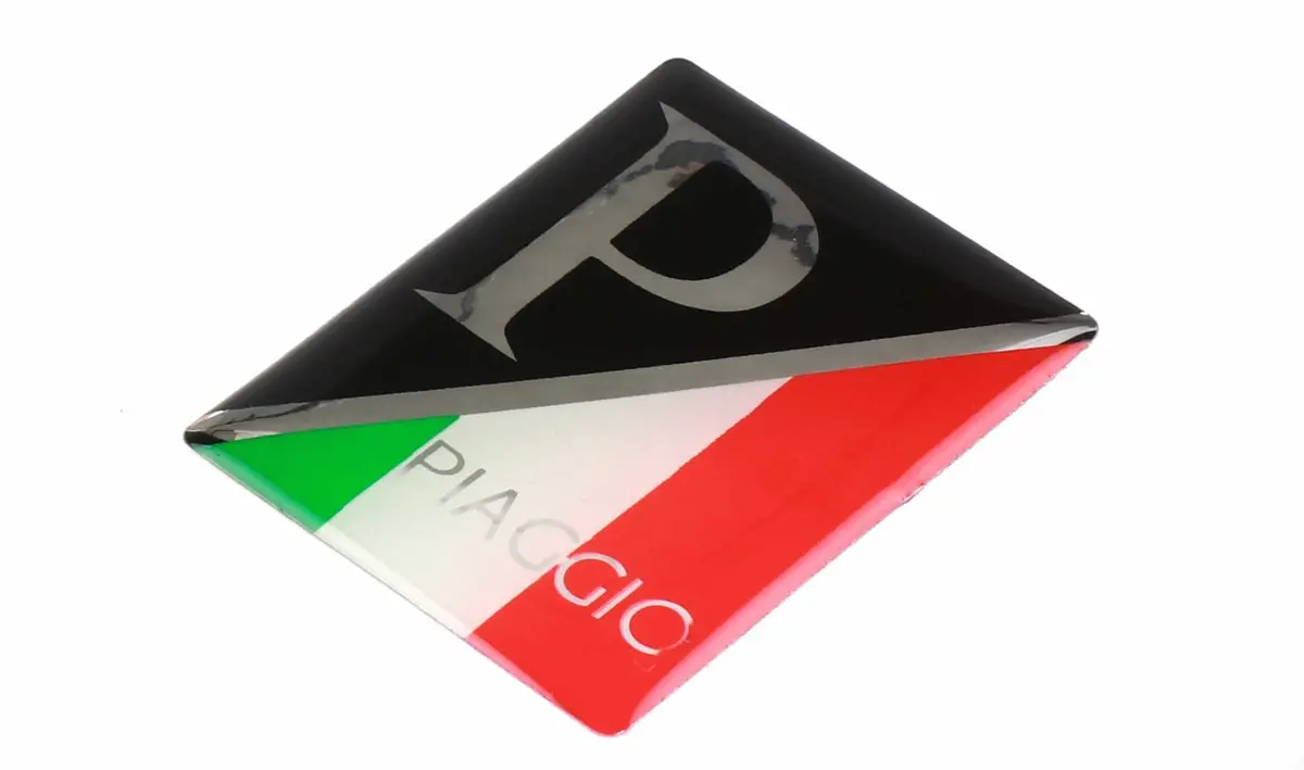 3D Logo Horn Cover Black & Tricolore | Vespa Lx/Lxv/S/Sprint /Primavera/946/Gts 2