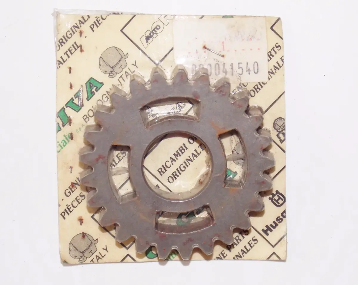 Nos Oem Cagiva Ala Rossa For V.I.N. 3L000552 Main Shaft Gear 5Th T=25 800041540 1