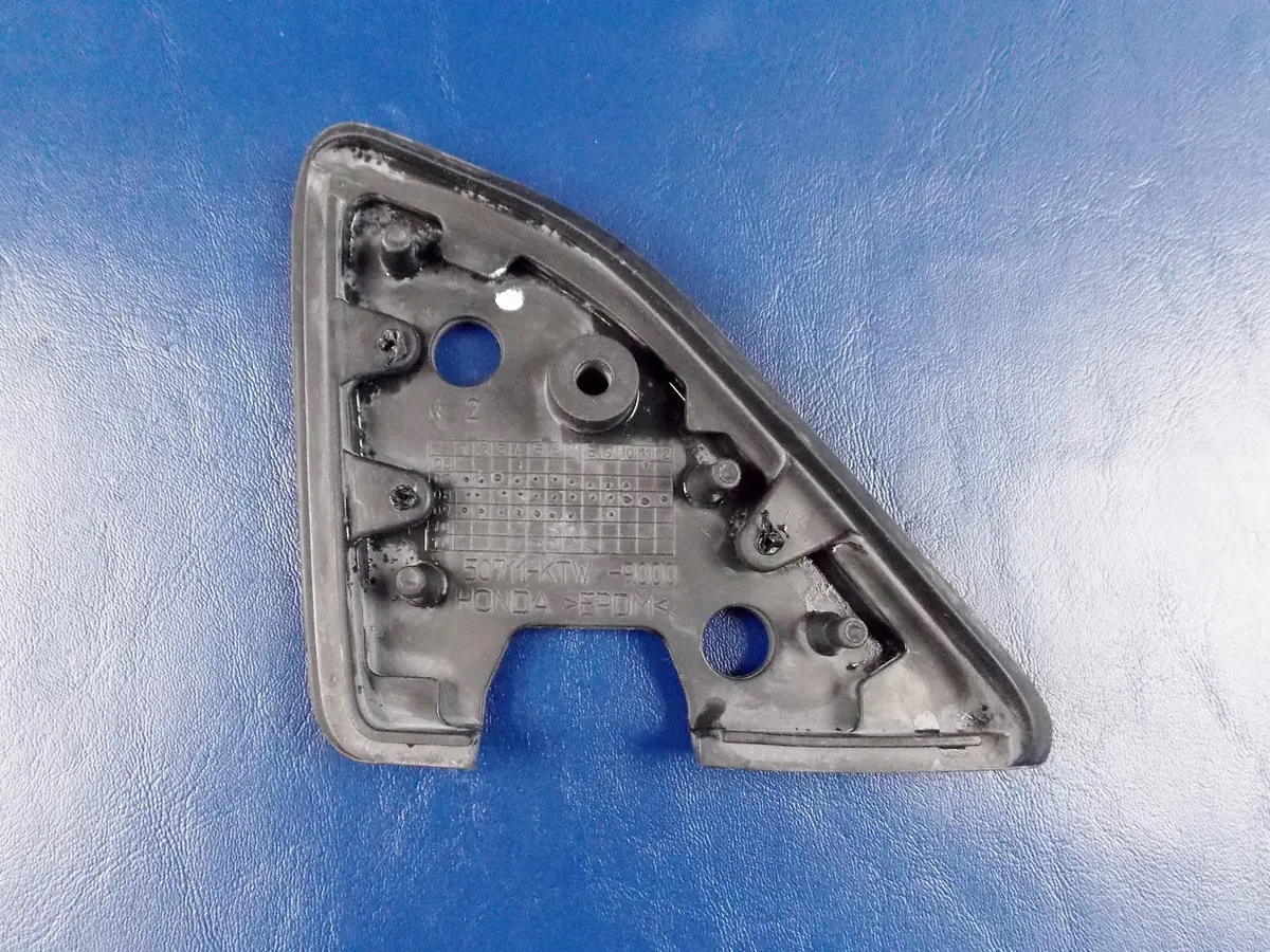Oem Honda 2007-2012 Sh300 Right Pillion Step Rubber 50711-Ktw-900 | 50711Ktw900 2