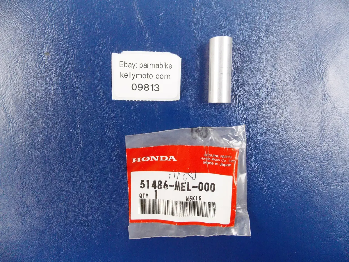 Nos Oem 2004-20019 Honda Cbr1000  Step Collar (Lower)  51486-Mel-000 1