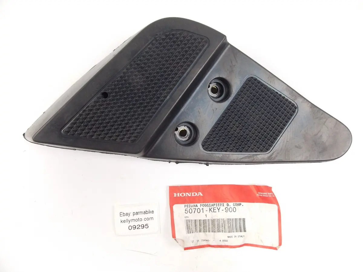 Oem Honda 2000 Pantheon 125/150 Fes Cover Foot Board Rear Right 50701-Key-900 1