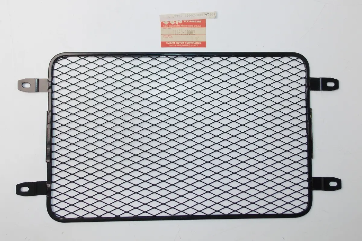 Nos Oem Suzuki 1991-1993 Gsf400 Radiator Net Protector Shield 17790-10D02 1
