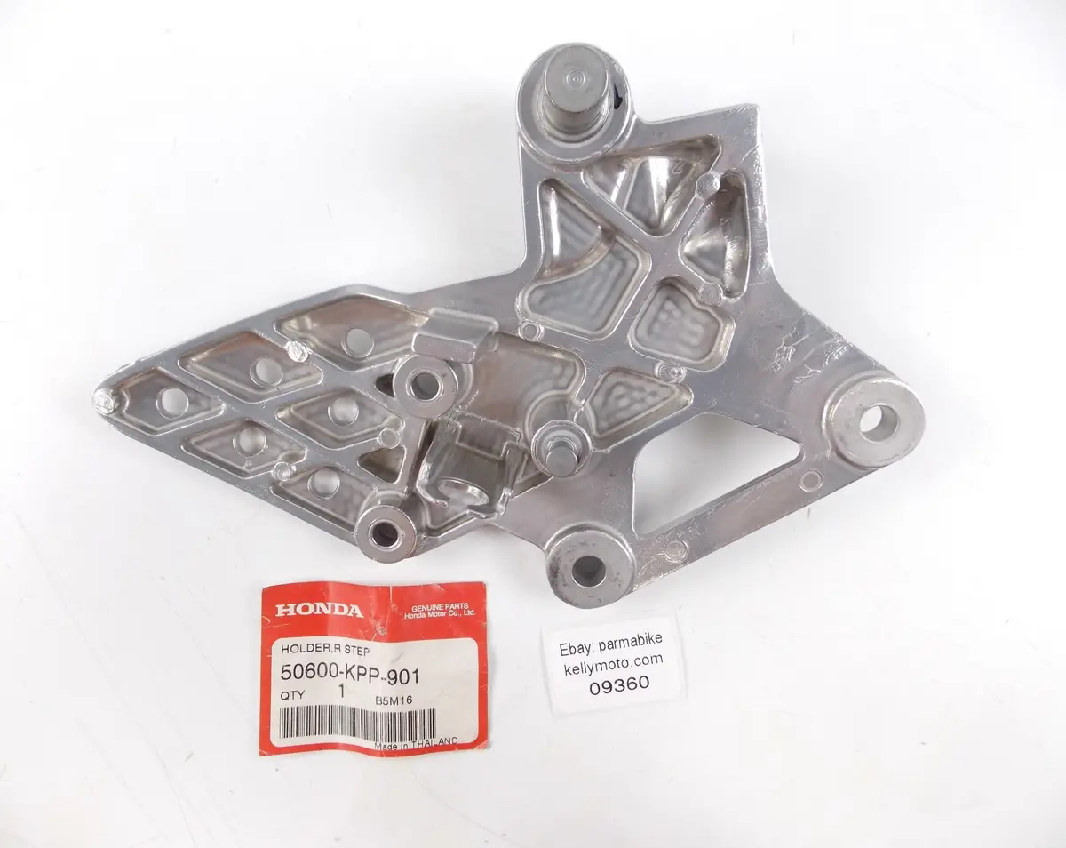 Nos Oem Honda 2004-2010 Cbr125 Right Footrest Holder Mount Plate 50600-Kpp-901 1