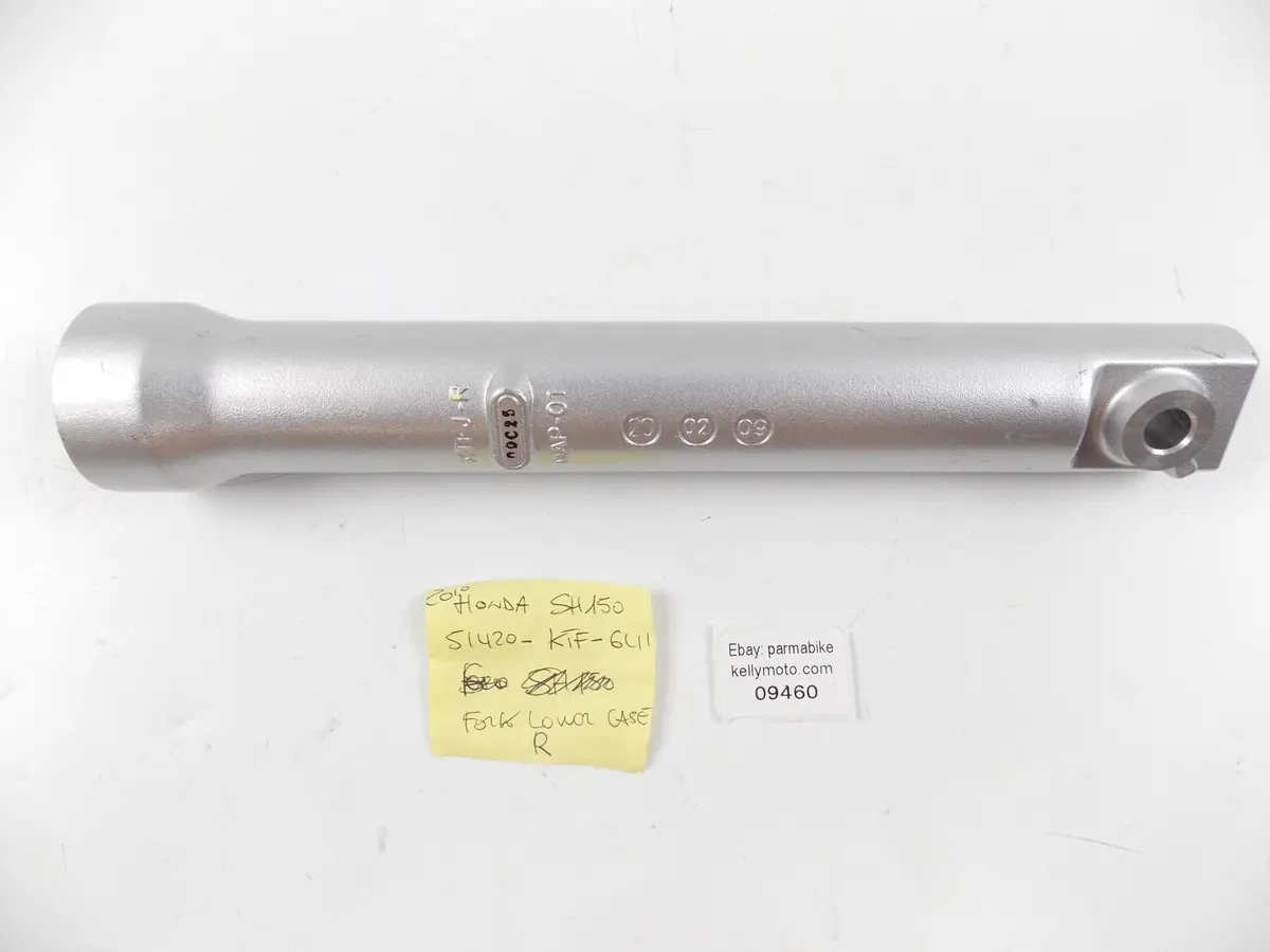 Nos Oem Honda 2010 Sh150 Fork Lower Case Rh 51420-Ktf-641 1