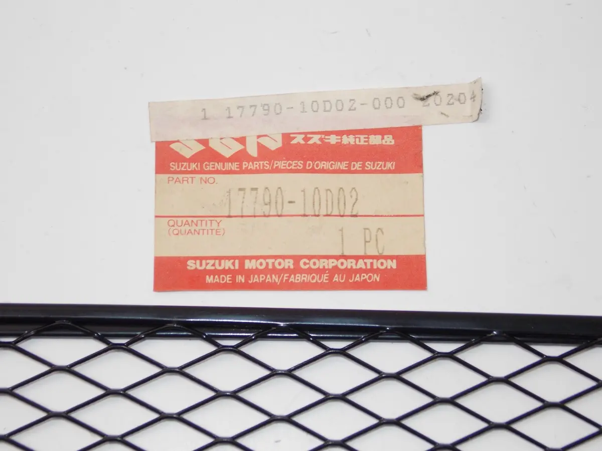 Nos Oem Suzuki 1991-1993 Gsf400 Radiator Net Protector Shield 17790-10D02 2