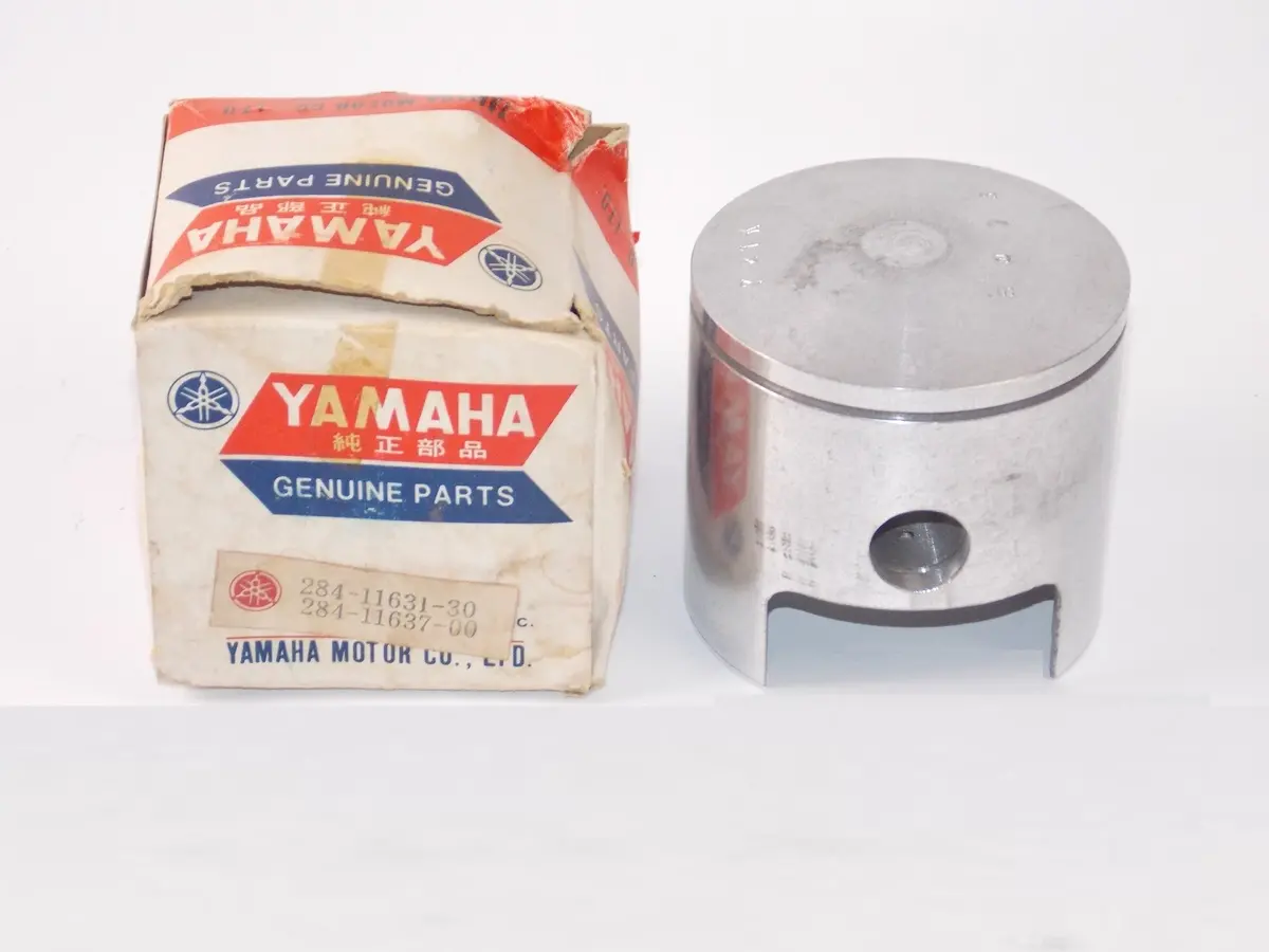 Nos Oem Yamaha 1970-1971 Rt1 Piston 3 O/S 0.75 284-11631-30 | 284-11637-00 1