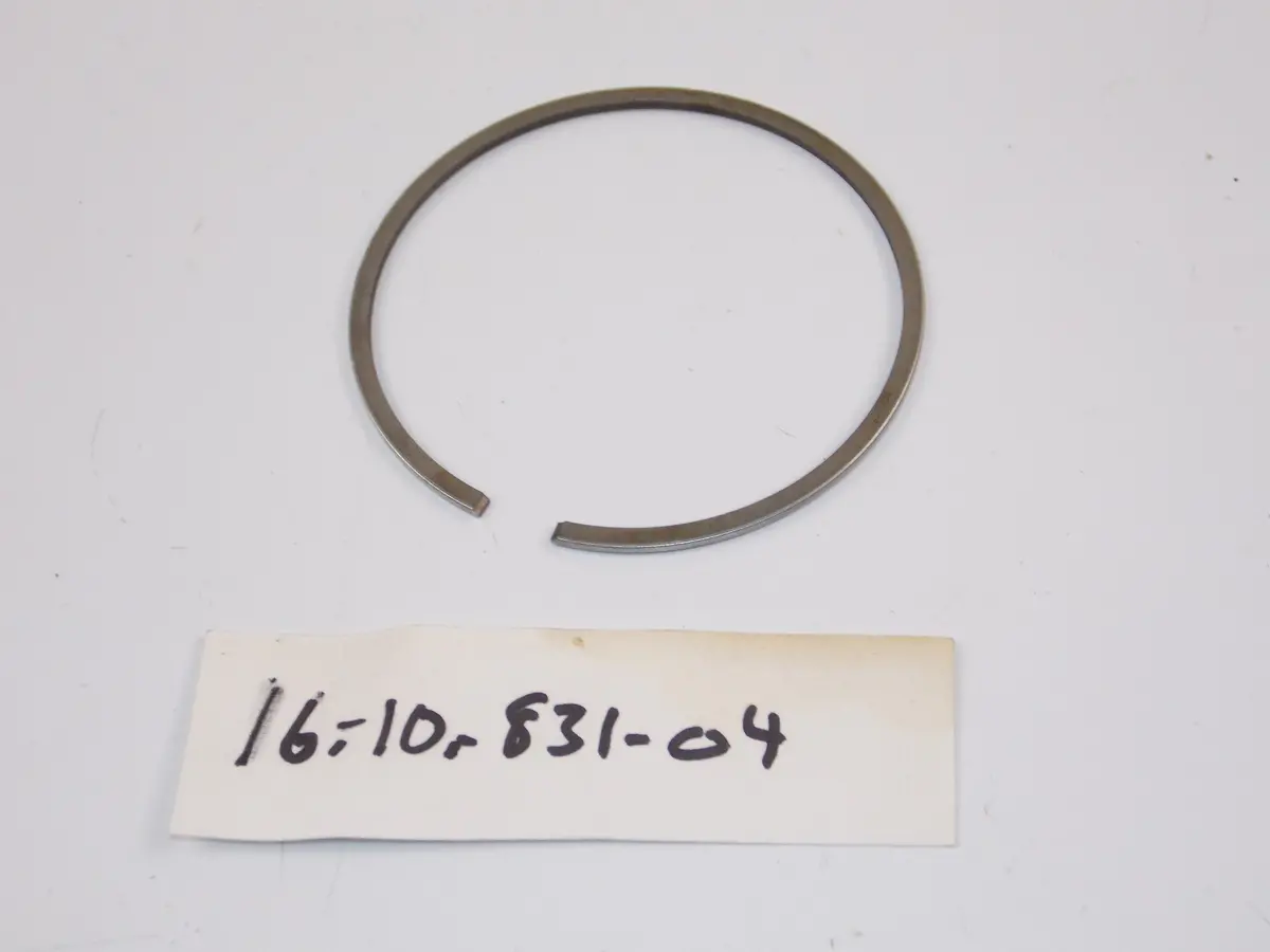 Nos Oem Husqvarna 1983-1984 Cr/Wr/Xc 250 Piston Ring 3Rd 70.25Mm 161083104 1