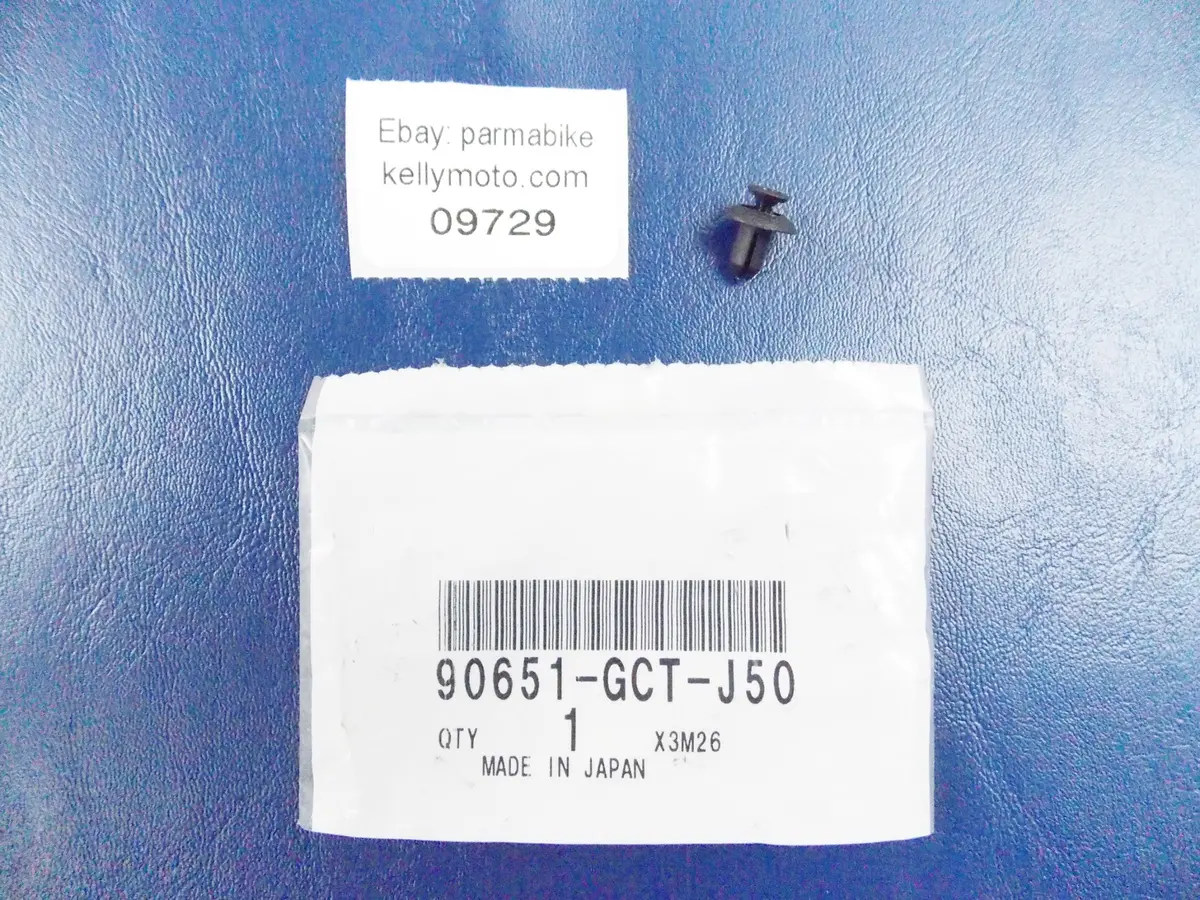Nos Oem 2002-2003 Honda Cbr900rr Rivet Screw 5Mm 90651-Gct-J50 1