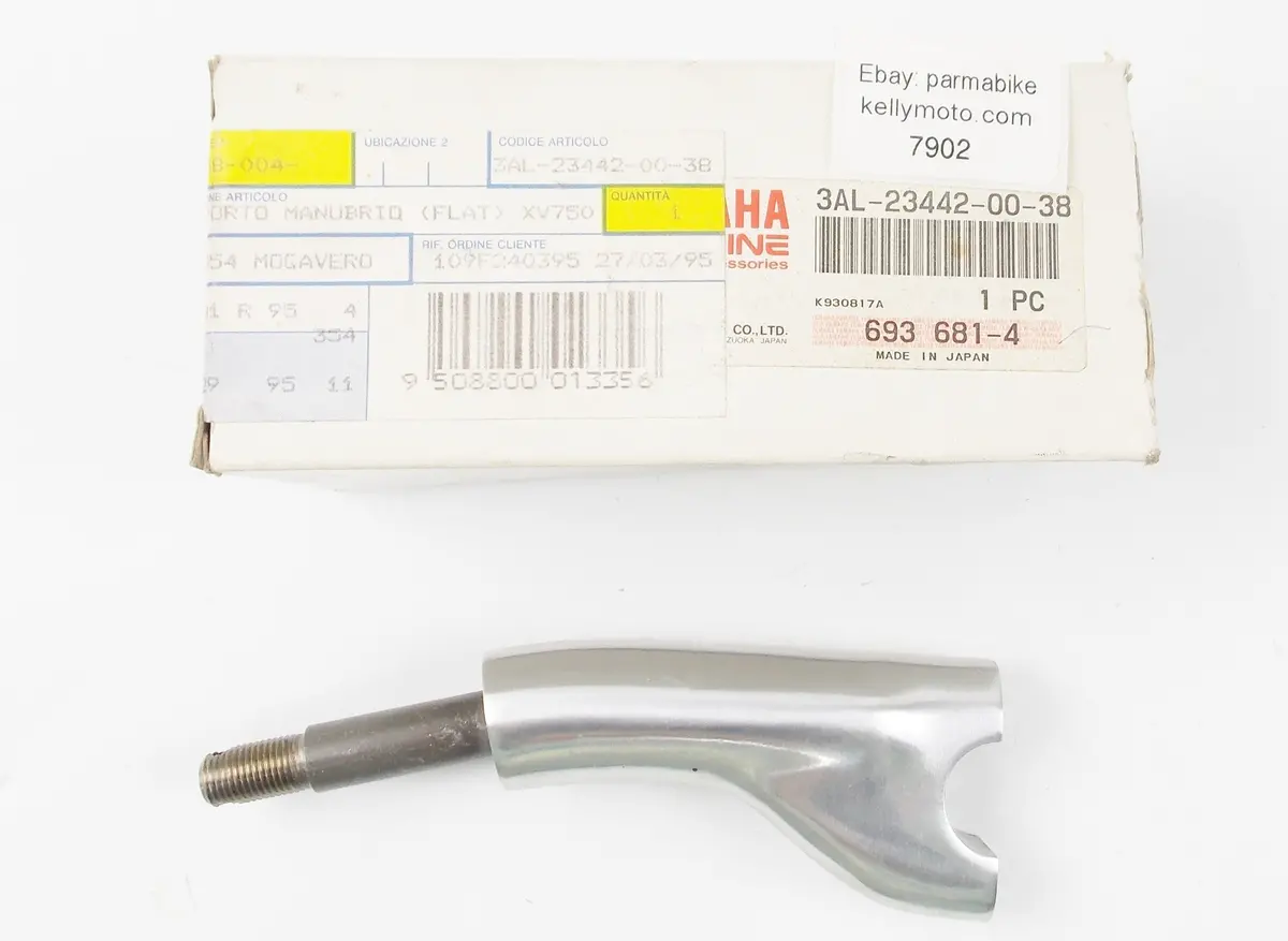 Nos Oem 1988-1997 Yamaha Xv750 Handlebar Holder  Clamp Riser 3Al-23442-00-38 1