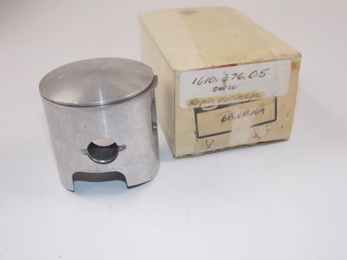 Nos Oem Husqvarna 240Cc Engine Motor Piston + Ring D=68.68Mm 161037605 1