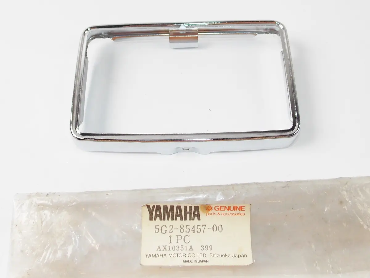 Nos Oem Yamaha 1981-1983 Xj750 Fog Light Rim 5G2-85457-00 1