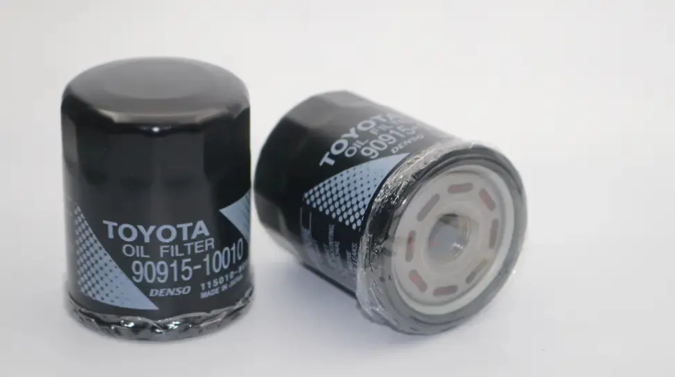 Genuine Toyota Engine Oil Filter Element - Toy90915-10010 1