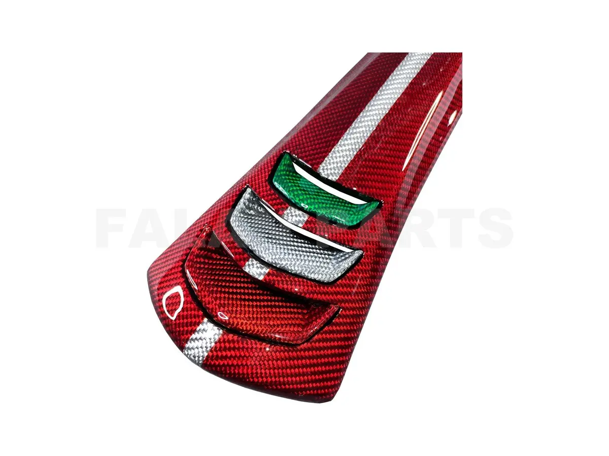 Carbon Fiber Horn Cover Inlay Tricolore | Vespa Primavera/Sprint 50-150Cc ('18-) 2