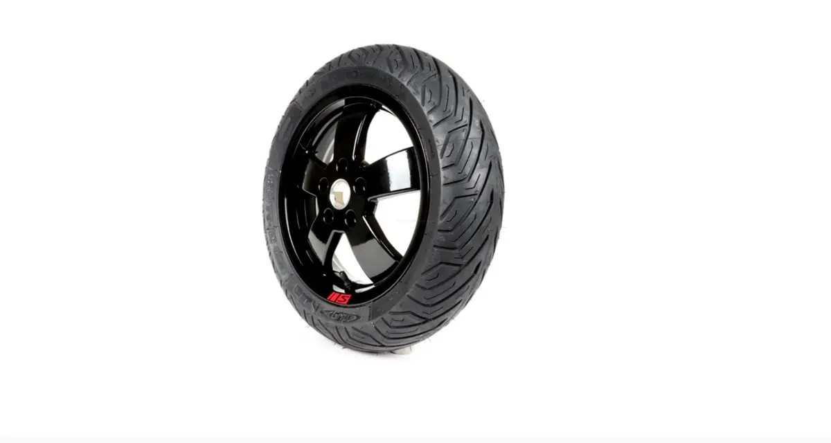 Complete Front Rim Michelin City Grip Black | Vespa Gt/Gtv/ Gtl/ Gts 125-300Cc 1