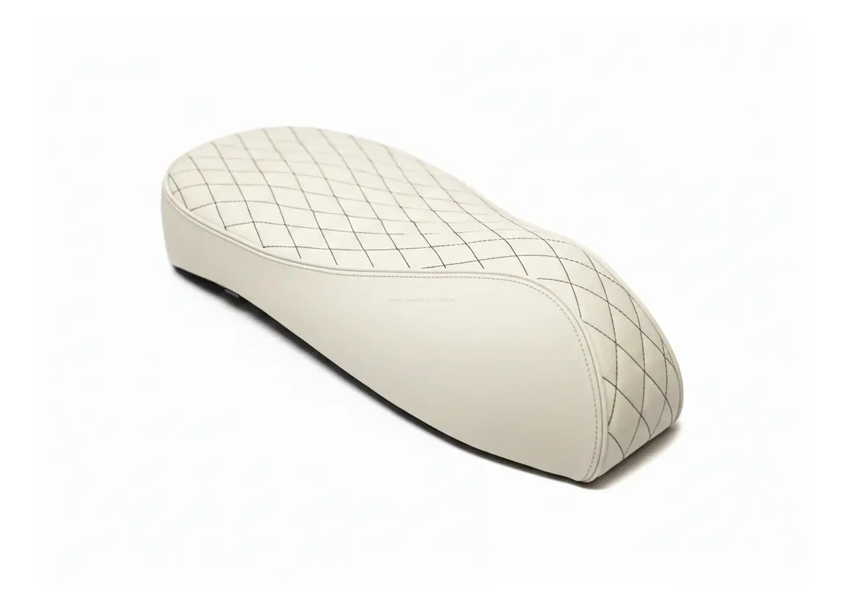 Custom Seat Black Diamond Stitch Merino Elfenbeinwei | Vespa Gts 125-310Cc ('14-) 1