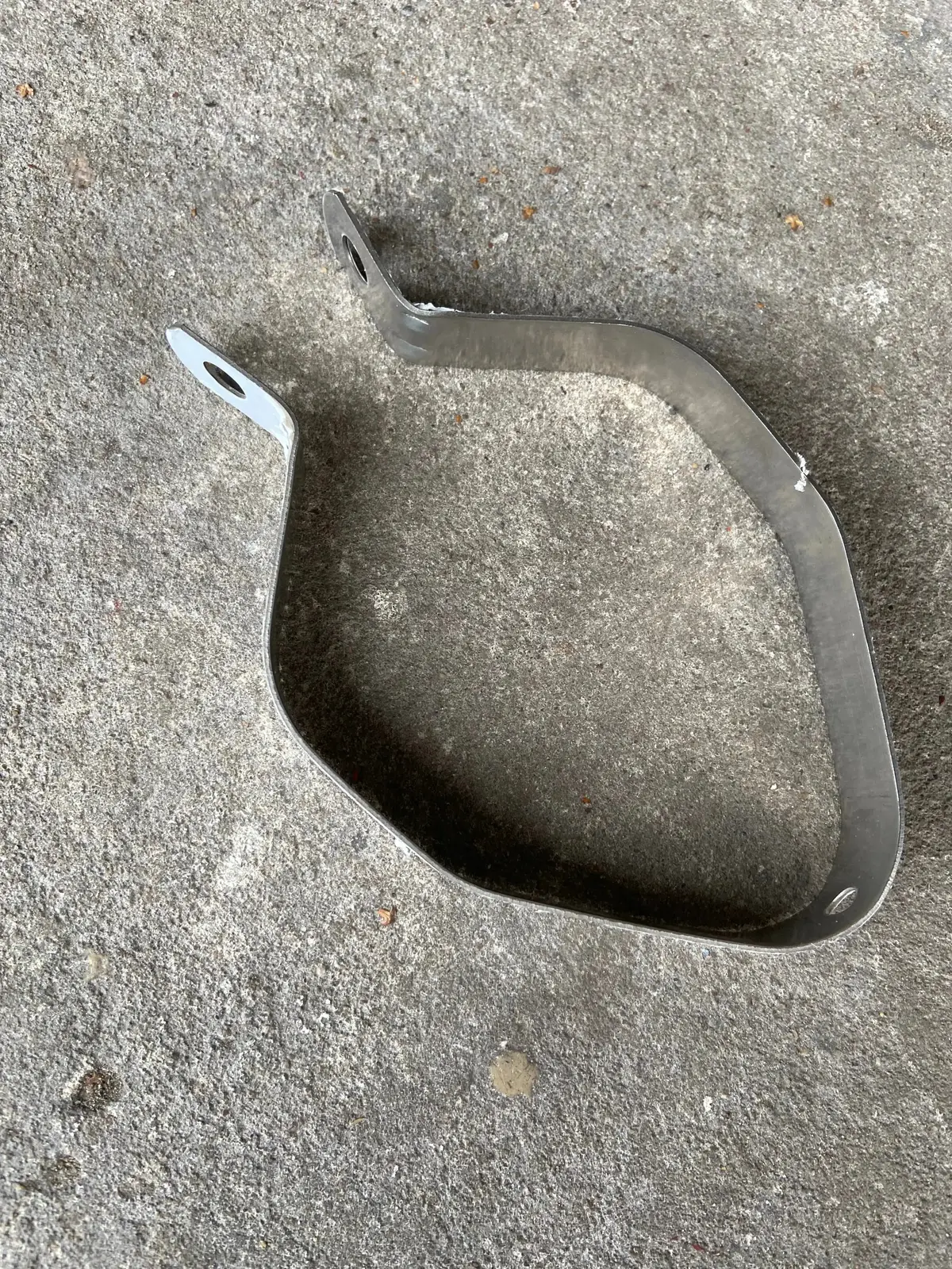 Exhaust Holder | Universal 1